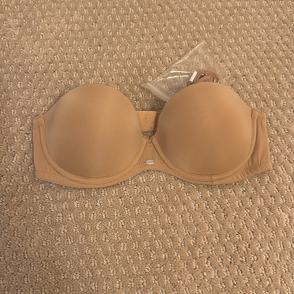NWOT Calvin Klein Tan Underwire Strapless Bra